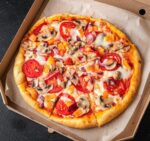 Onion tomato pizza 🍕